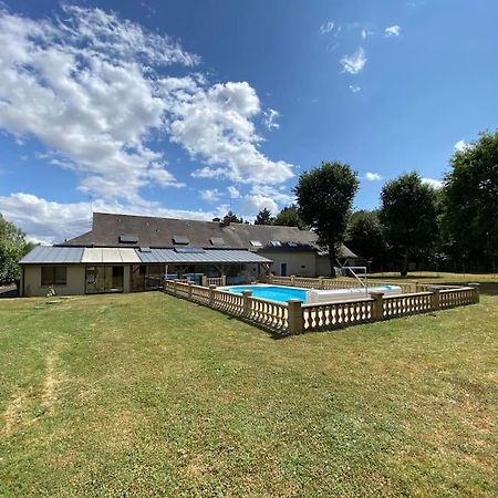 Villa Le Cabaret Paisible Avec Piscine Montierchaume Exterior foto
